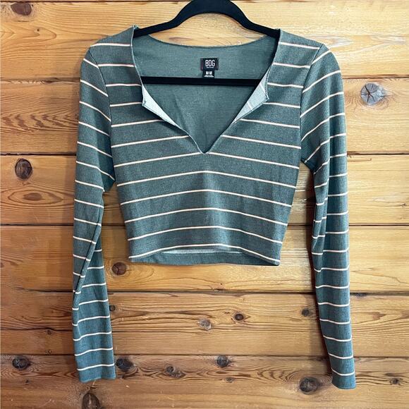 BDG Ribbed Cropped Long Sleeve V Neck Medium - Picture 1 of 5